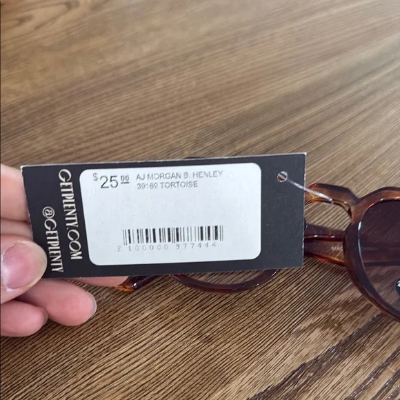 Plenty Tortoise Shell Sunglasses - Picture 2 of 4